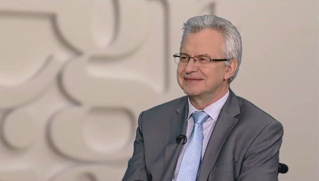 Krzysztof Michałkiewicz w studiu programu Misja Integracja