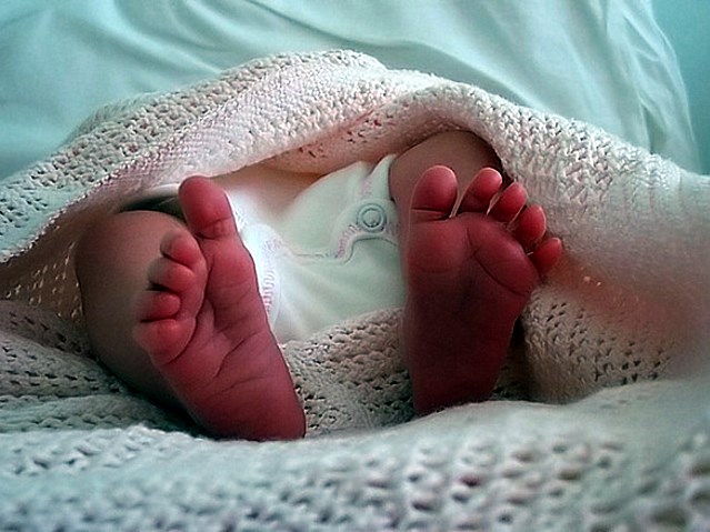 stopy niemowlaka