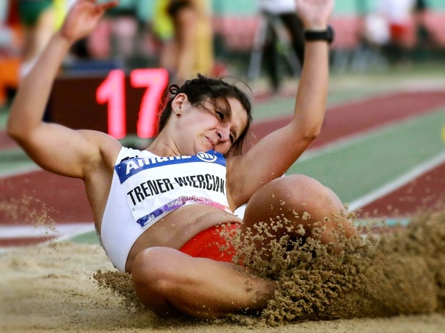 Anna Trener-Wierciak w piasku po skoku w dal
