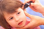 zdjęcie: badania słuchu dziecka, fot.: Chassenet/East News