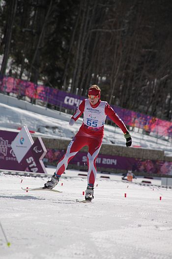 Witold Skupień na trasie biegu narciarskiego