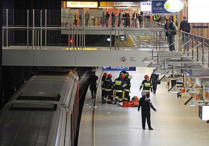 Na zdjęciu: wypadek na stacji metra Centrum. Fot. Wojciech Traczyk/EastNews