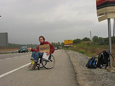 zdjęcie: Michał Woroch łapie stopa do francji