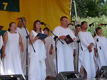 WTZ Zielonka Stara koncert chóru na scenie