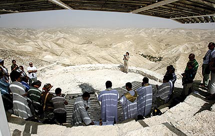 Na zdjęciu: msza na pustyni